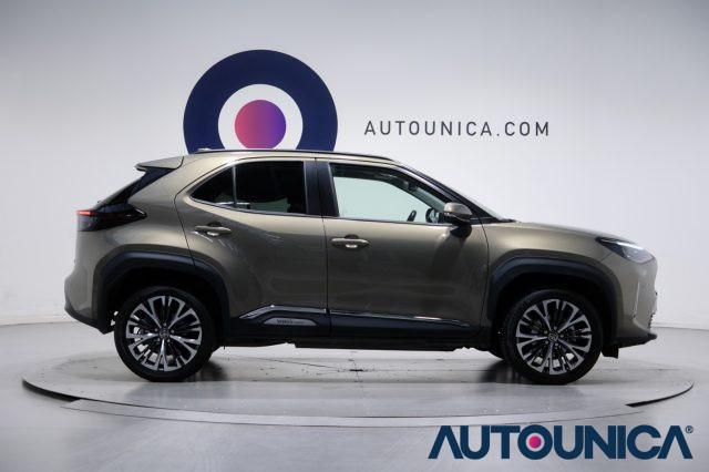 TOYOTA Yaris Cross 1.5 HYBRID E-CVT AWD-I 4x4 LOUNGE TETTO PANORAMA