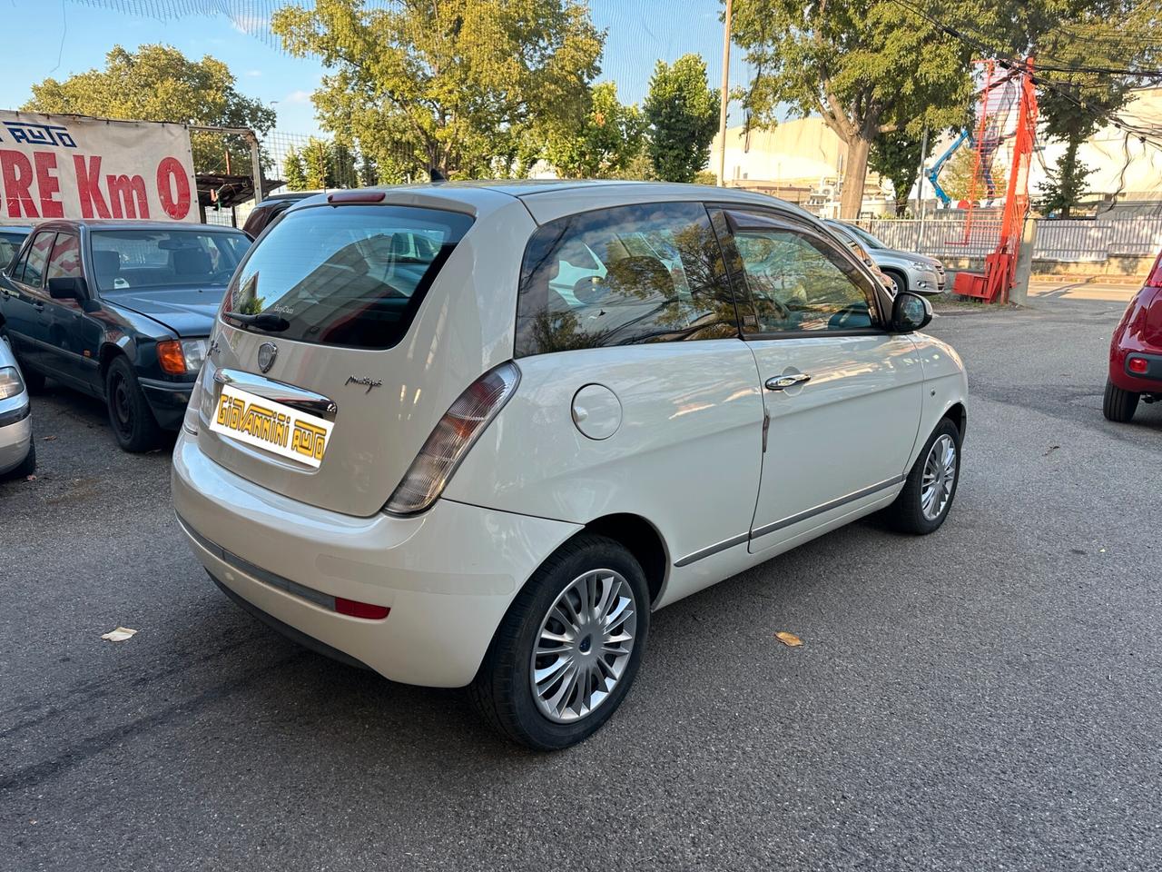Lancia Ypsilon 1.3 MJT 75 CV Diva