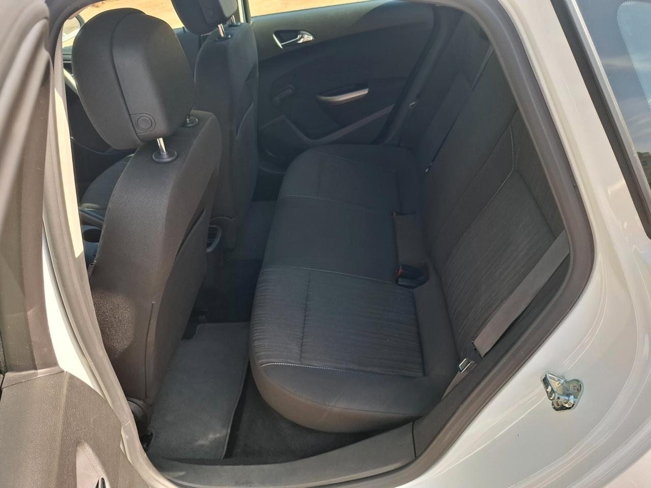 Opel Astra 1.4 100CV 5 porte Cosmo