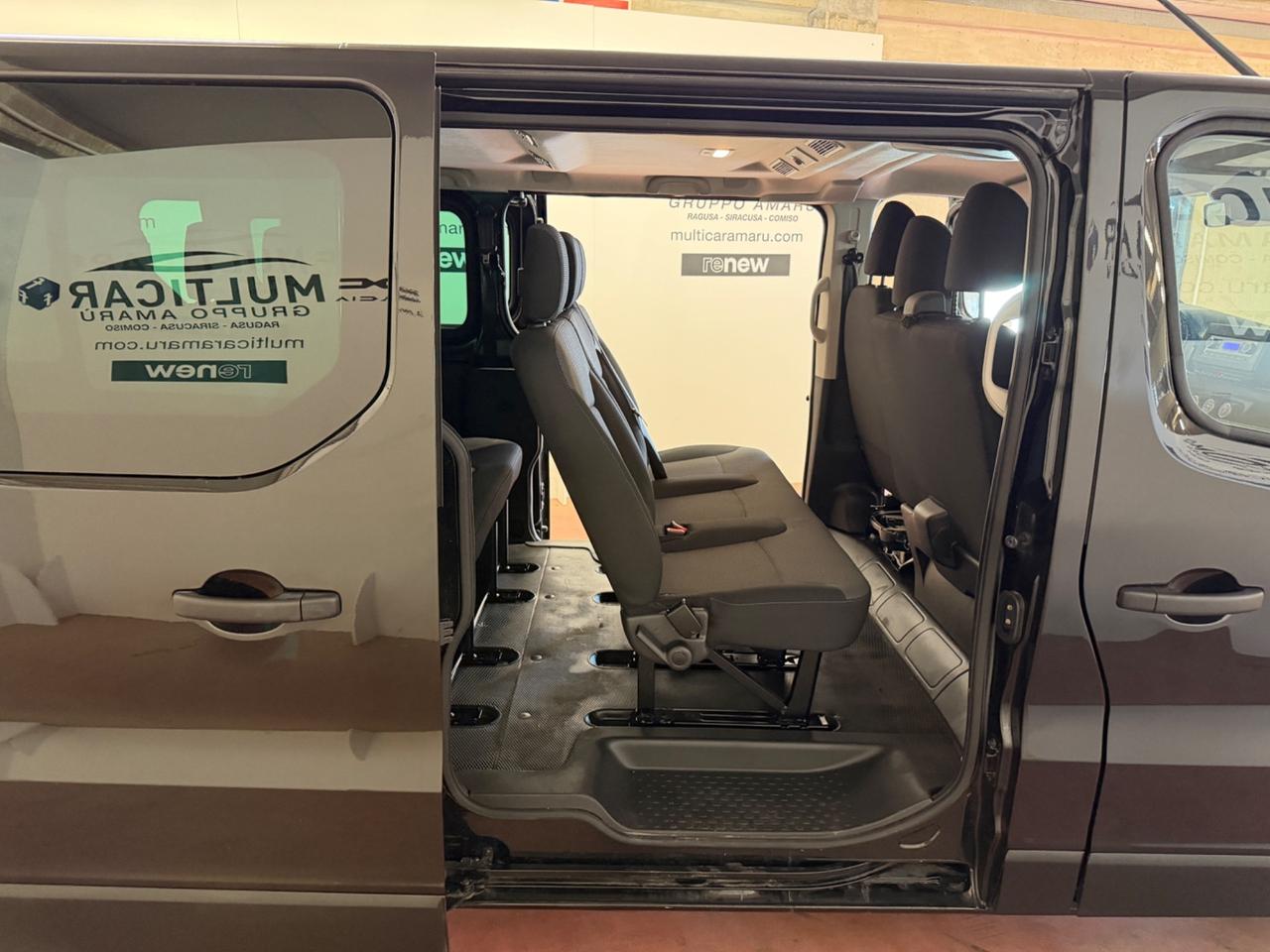 Renault Trafic passenger 9 Posti L2
