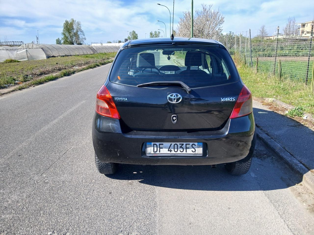 Toyota Yaris 1.3 5 porte Sol KM CERTIFICATI