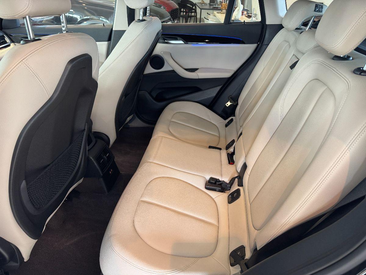 BMW X1 sDrive 18d xLine Pelle/Ambient Light