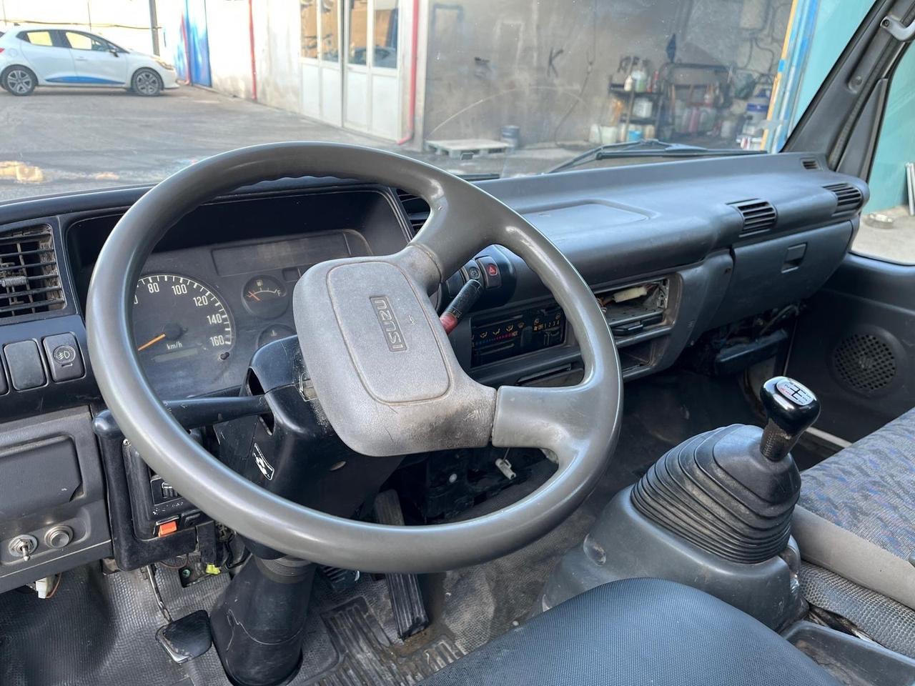 Isuzu “NPR77” cassone/rib.-3.0 TD-2003