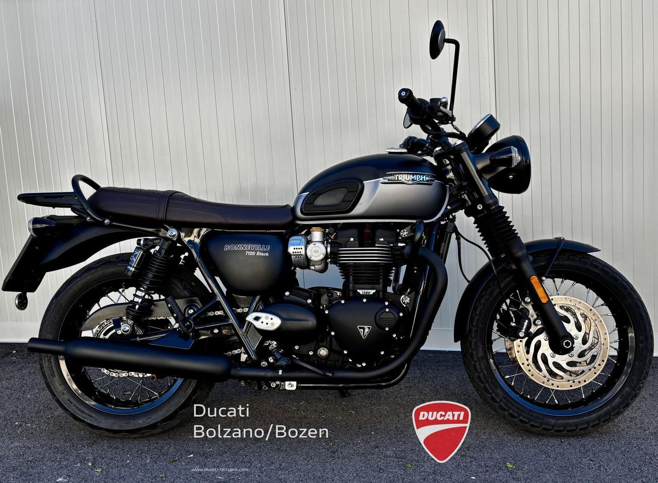 Triumph Bonneville T120 Black