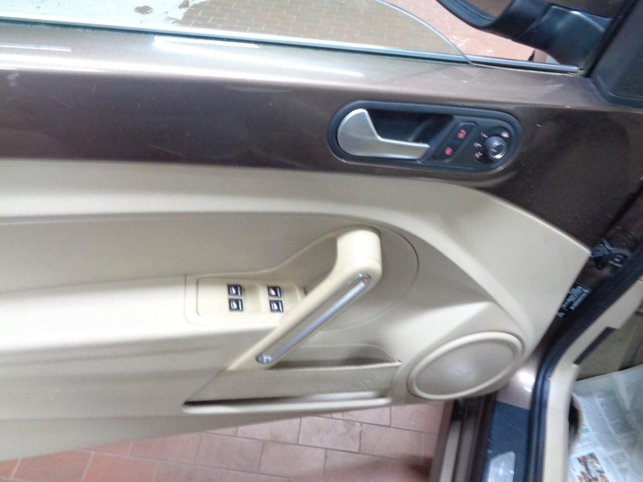 Volkswagen Maggiolino Cabrio 2.0 TDI Design BlueMotion Technology