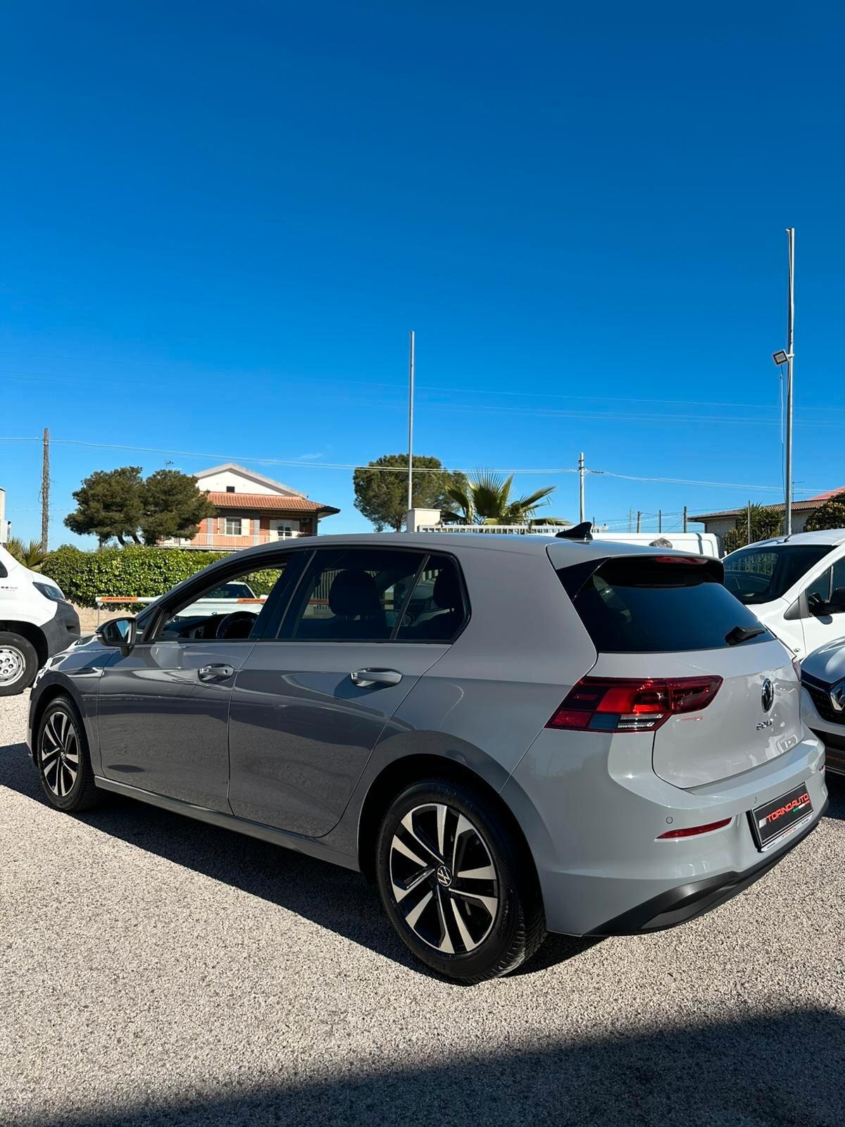 Volkswagen Golf VIII 2.0 TDI DSG UNITED