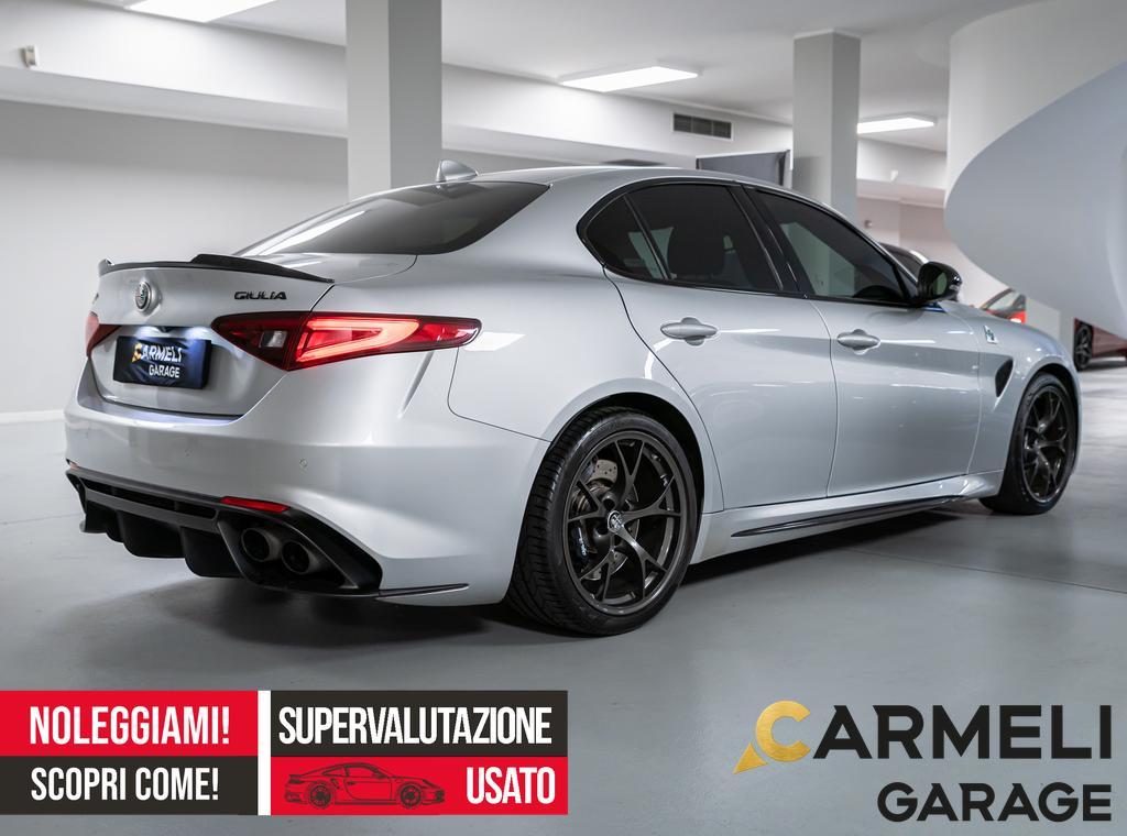 Alfa Romeo Giulia Berlina 2.9 V6 Bi-Turbo AT8 Quadrifoglio 510CV
