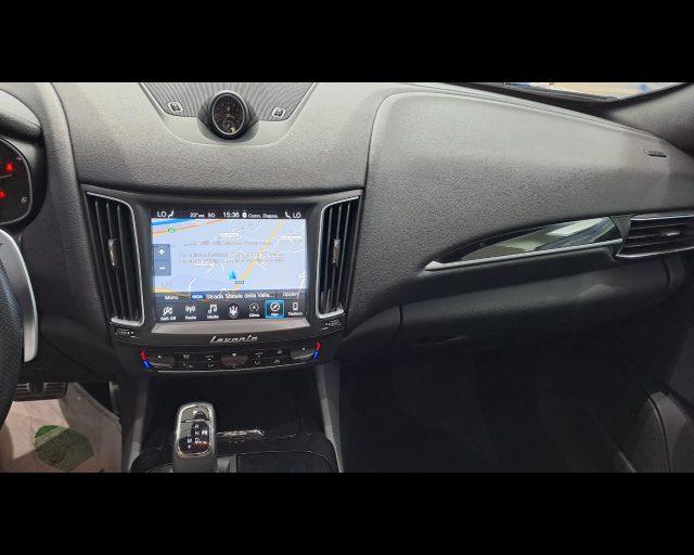MASERATI Levante 3.0 V6 Gransport 275cv auto