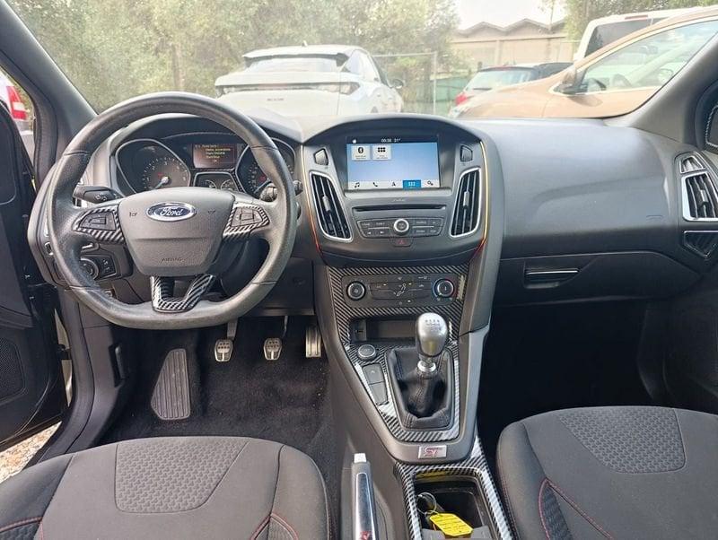 Ford Focus 1.5 TDCi 120cv S&S ST Line