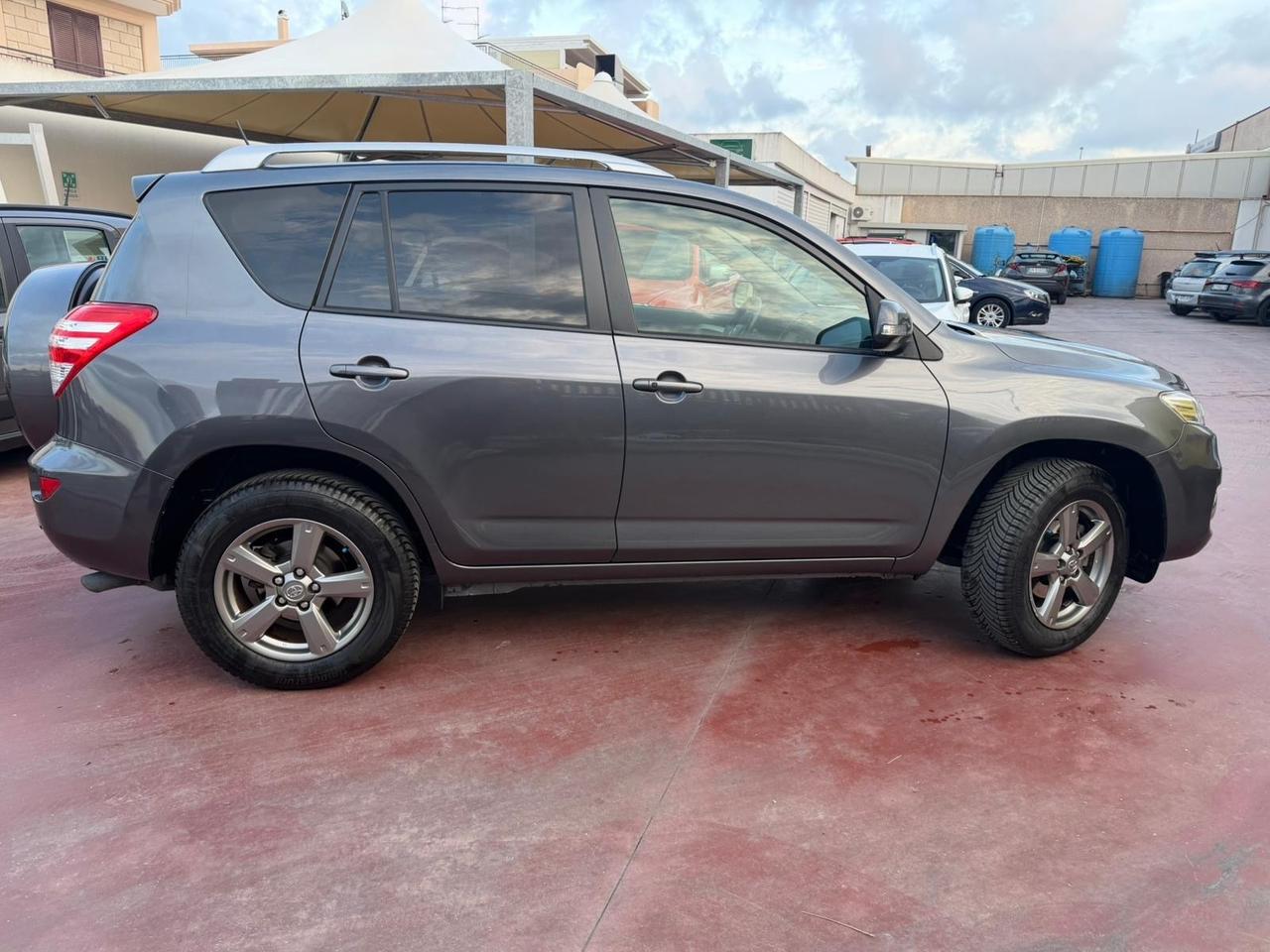 Toyota RAV 4 RAV4 2.2 D-4D 150 CV Lounge