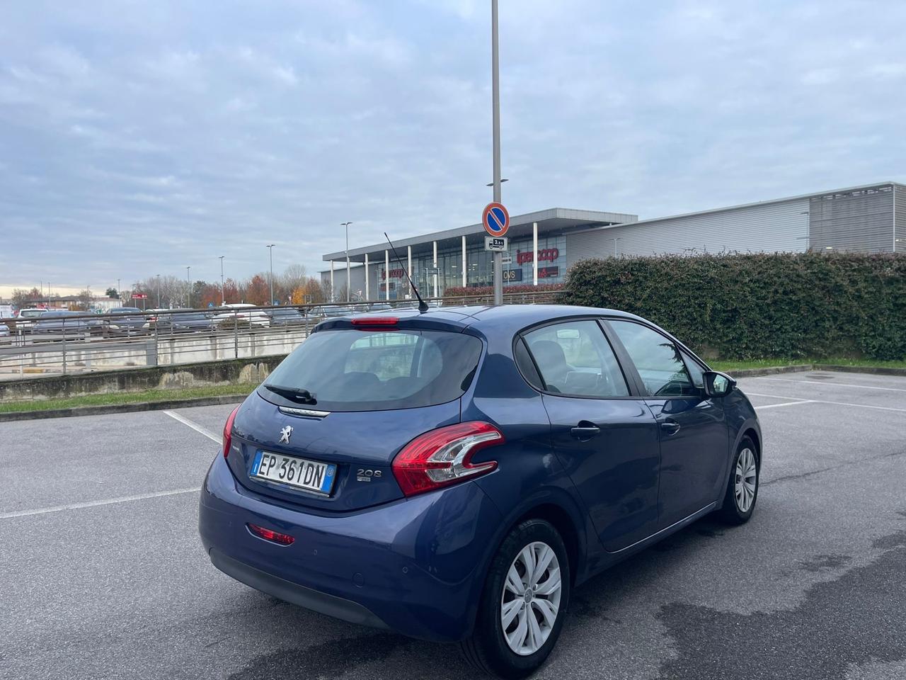 Peugeot 208 1.6 e-HDi 92 CV Stop&Start 5 porte Allure