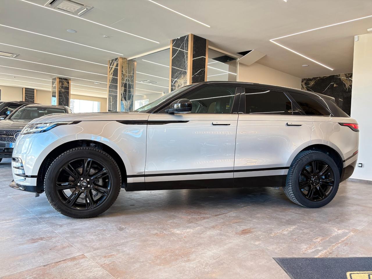 Land Rover Range Velar 2.0D I4 240 CV R-Dynamic HSE