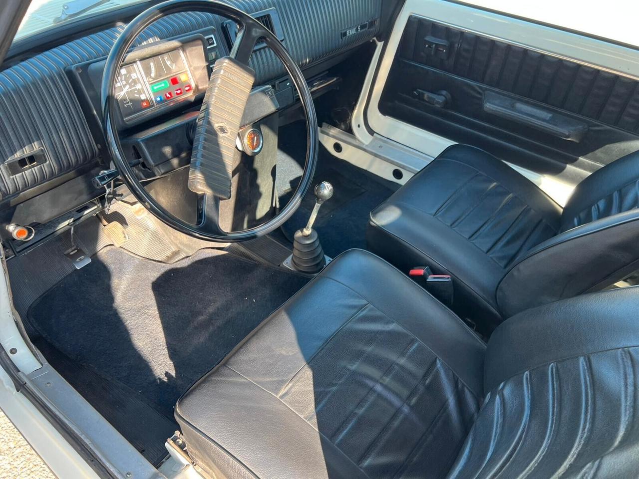 Renault R 5