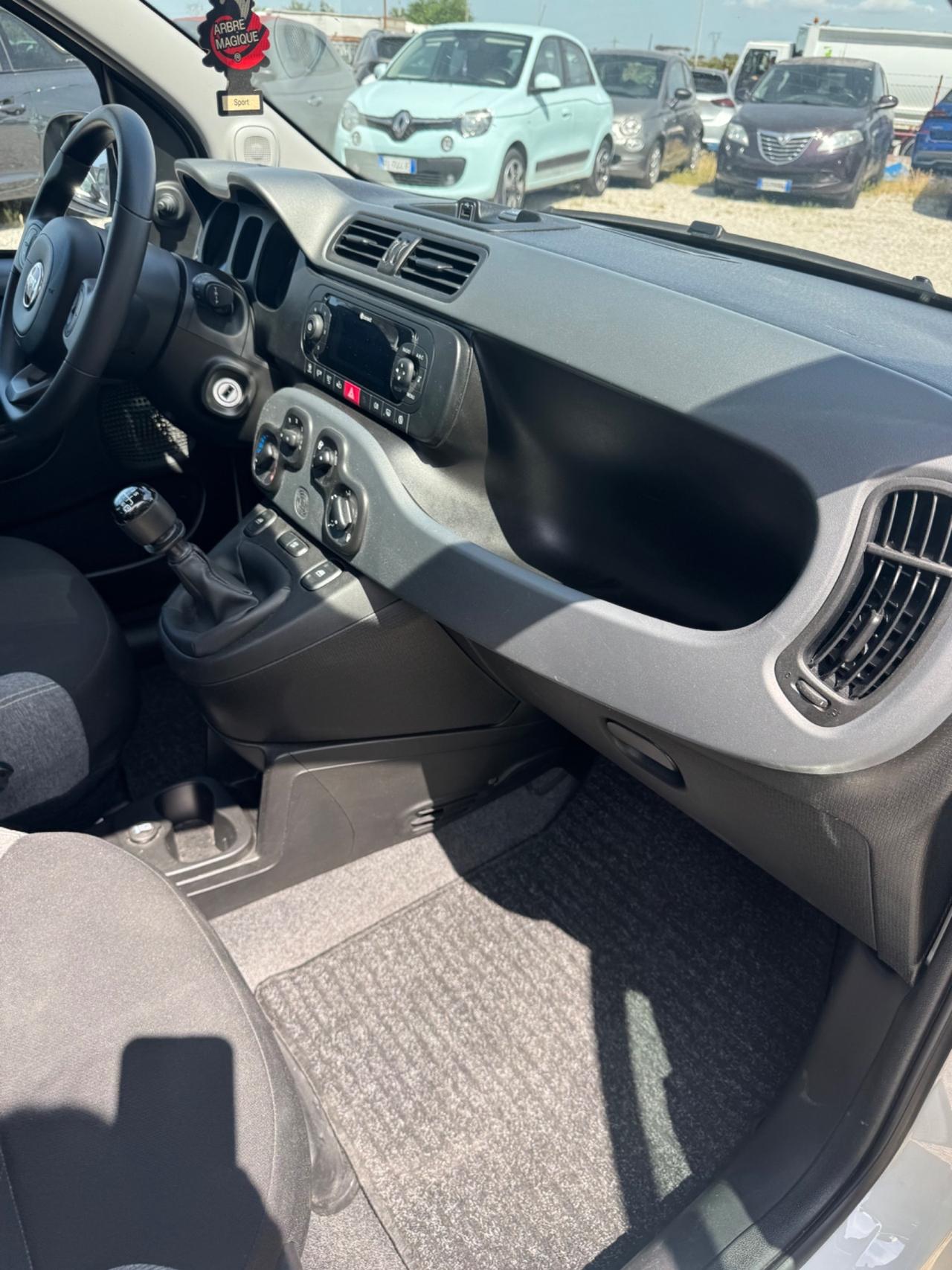 Fiat Panda 1.0 Hybrid City Cross SENZA VINCOLI DI FINANZIAMENTO