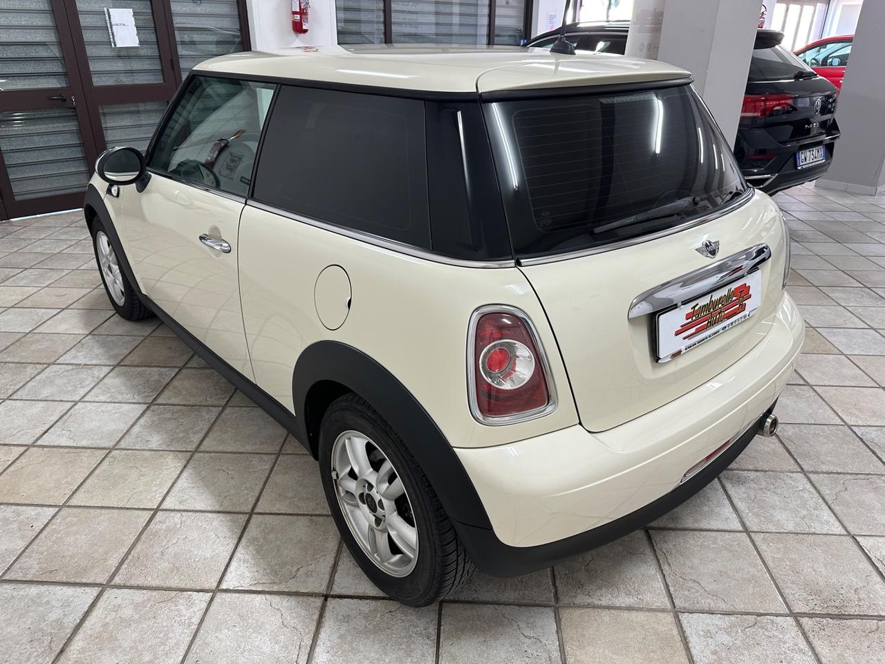 MINI 1.6 (90) One D 2011