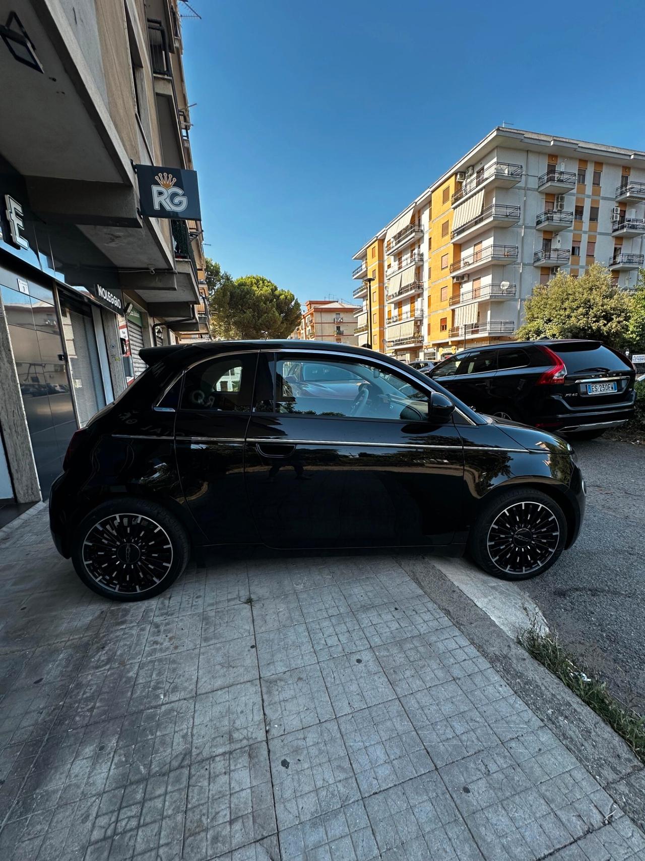 Fiat 500 500e 3+1 42 kWh La Prima