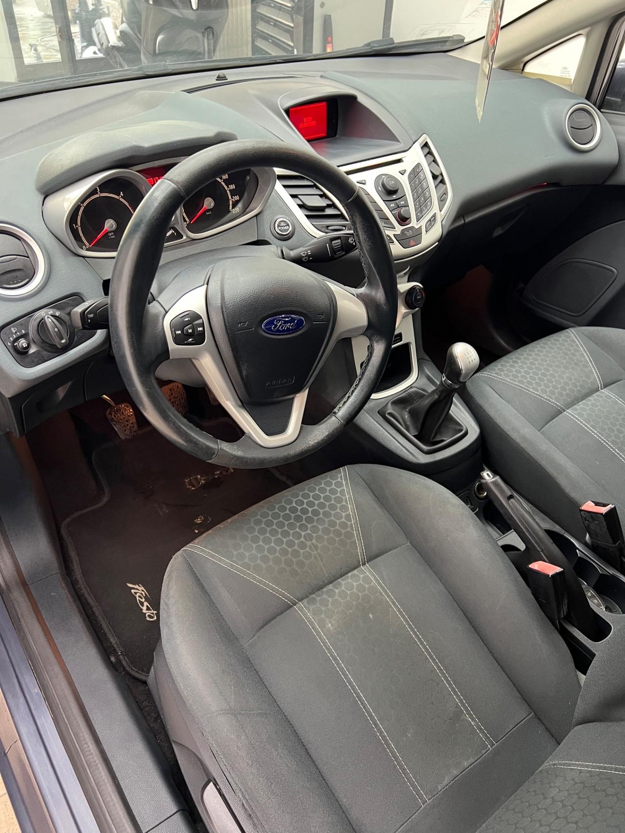 Ford Fiesta 1.4 TDCi 5p. Titanium