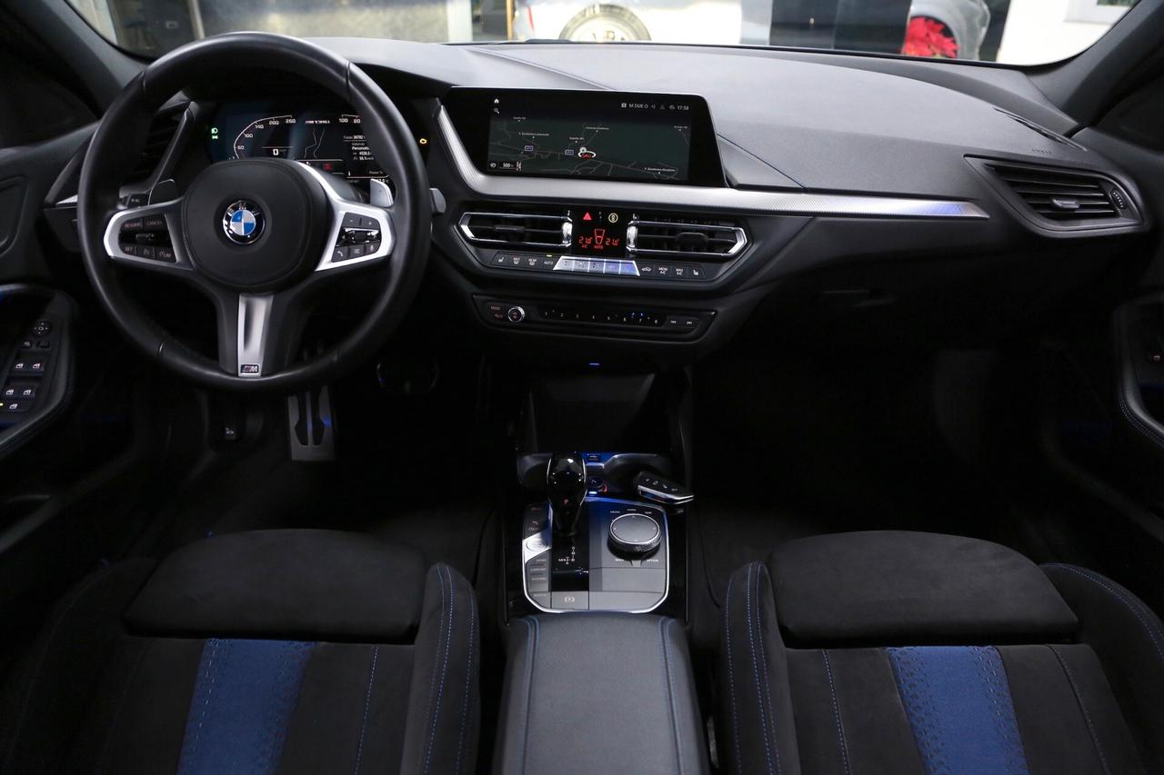 BMW M 135i xDrive auto__2022
