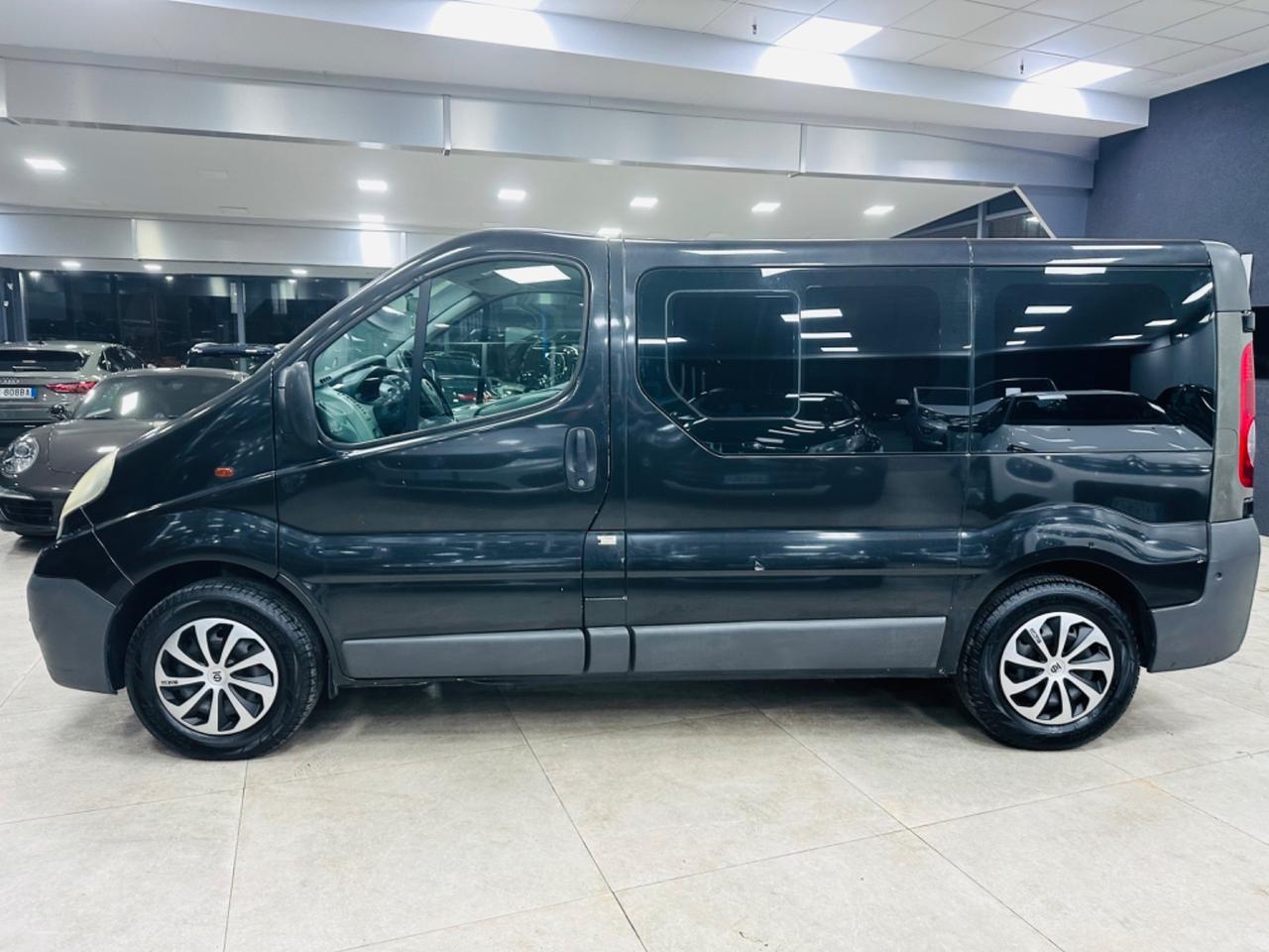 Opel Vivaro 2.0 CDTI 120CV PC-TN Combi 9 posti 2011