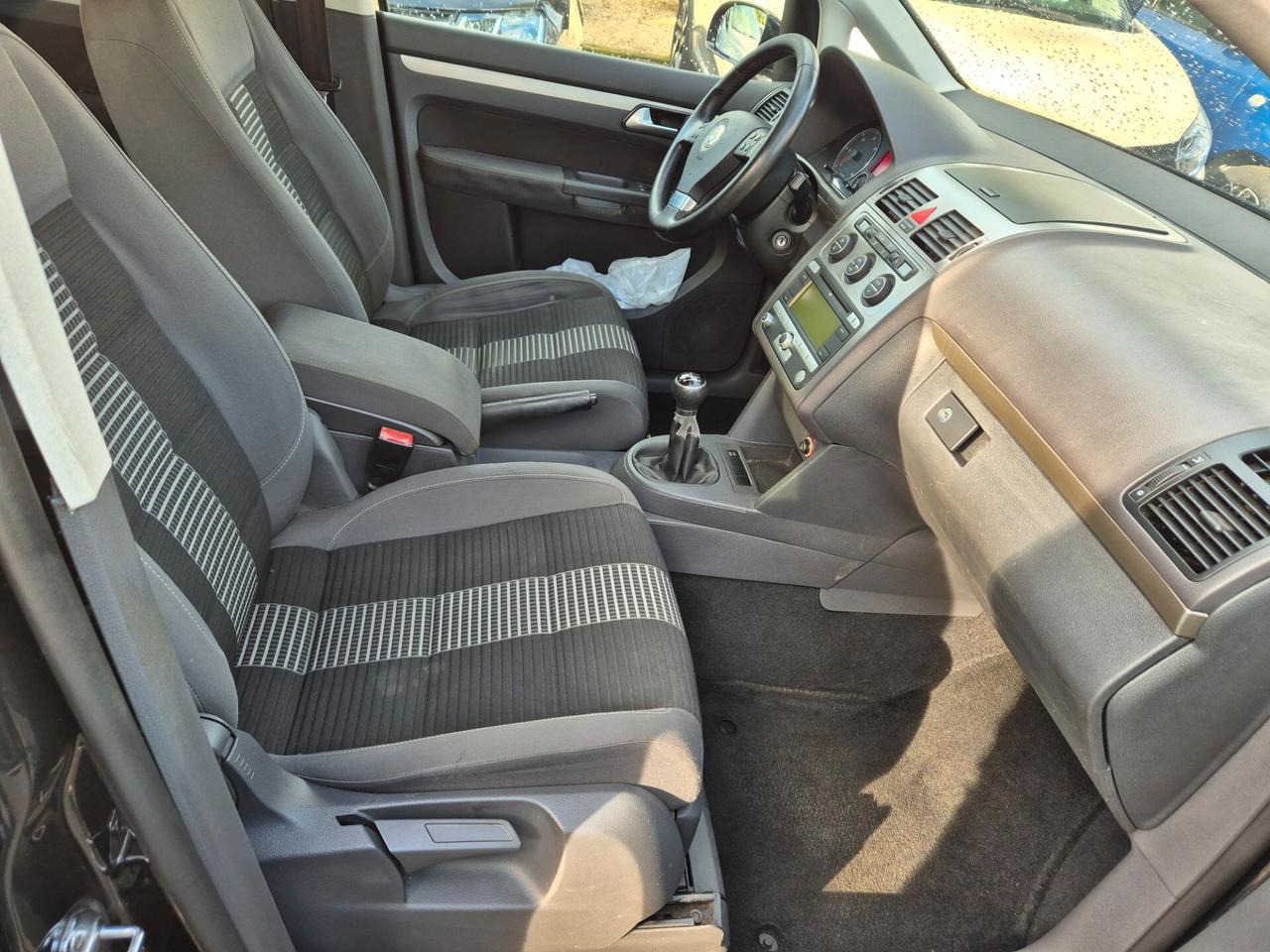 Volkswagen Touran 2.0 TDI DPF Highline 7 posti