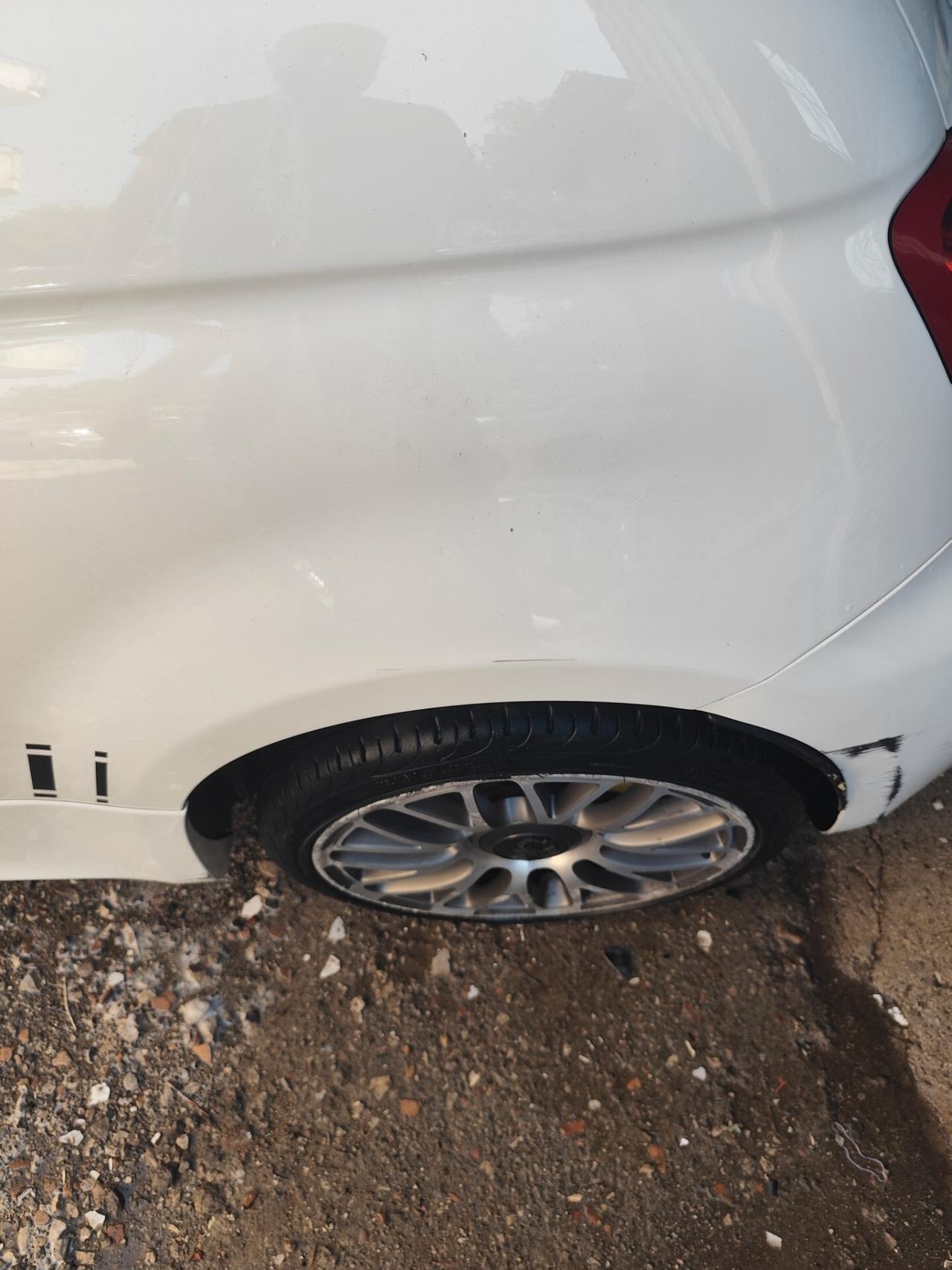 Abarth 595 1.4 Turbo T-Jet 165 CV