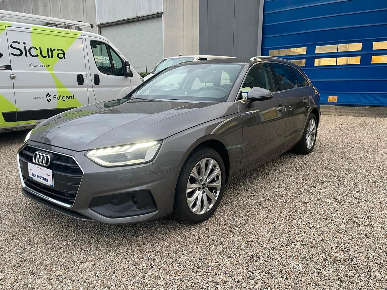 Audi A4 Avant 30 TDI/136 CV S tronic Business Advanced