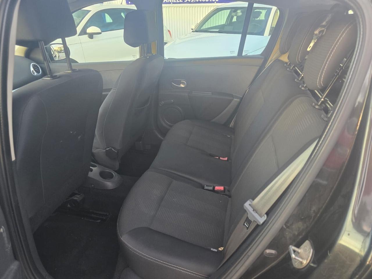 Renault Clio 1.2 16V 5 porte Luxe