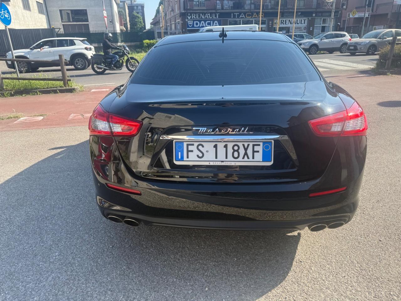 Maserati Ghibli V6 430 CV
