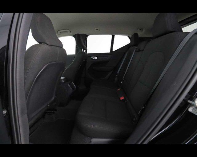 VOLVO XC40 T2 Momentum Core