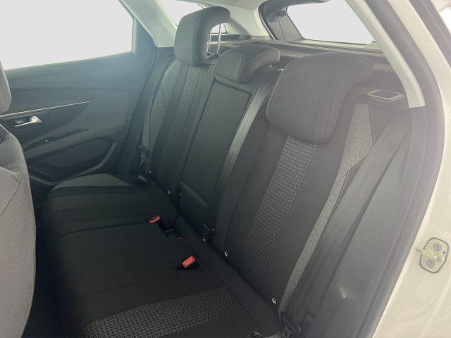 PEUGEOT 3008 3008 BlueHDi 130 EAT8 S&S Business