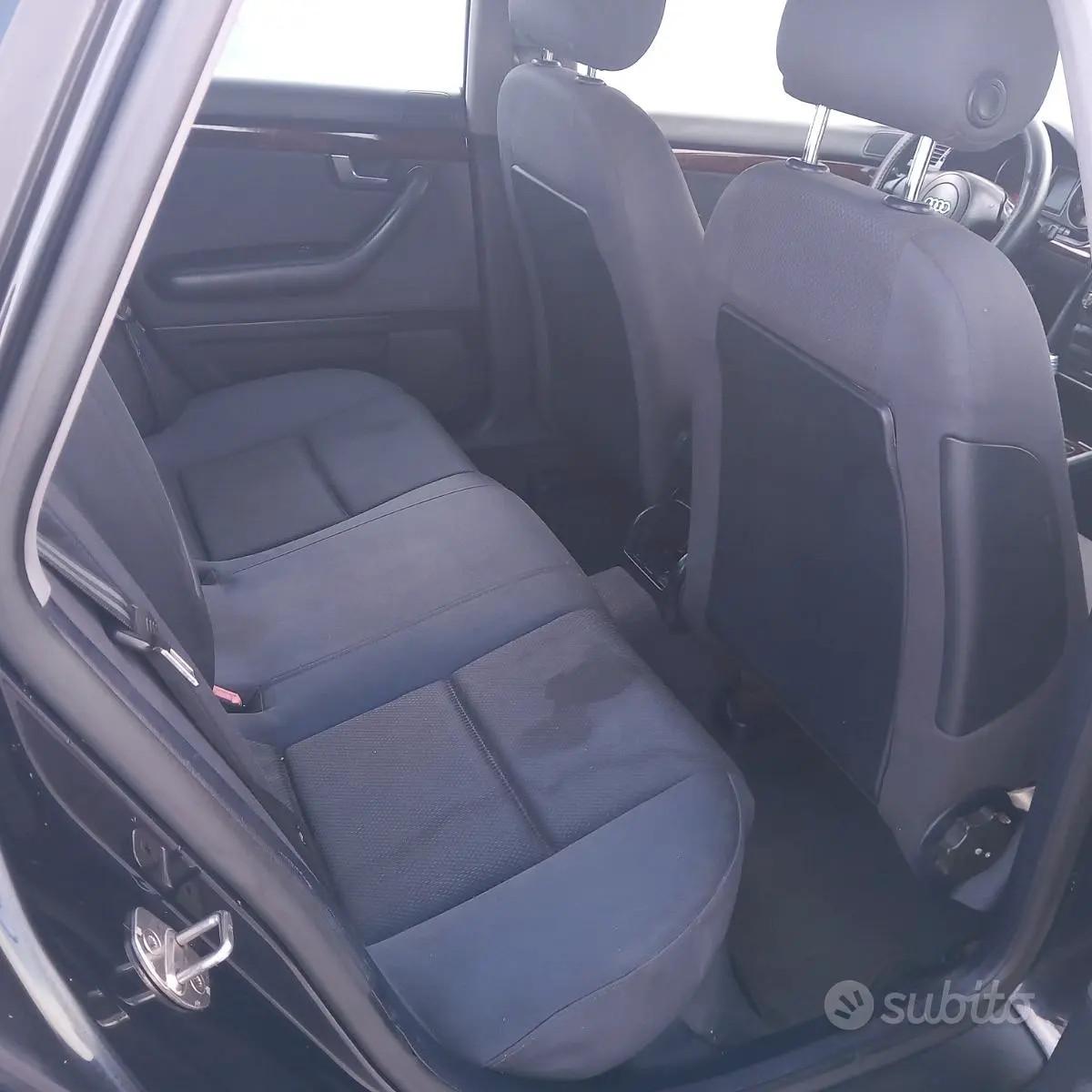 AUDI A4 1.9 TDI (GANCIO DI TRAINO)