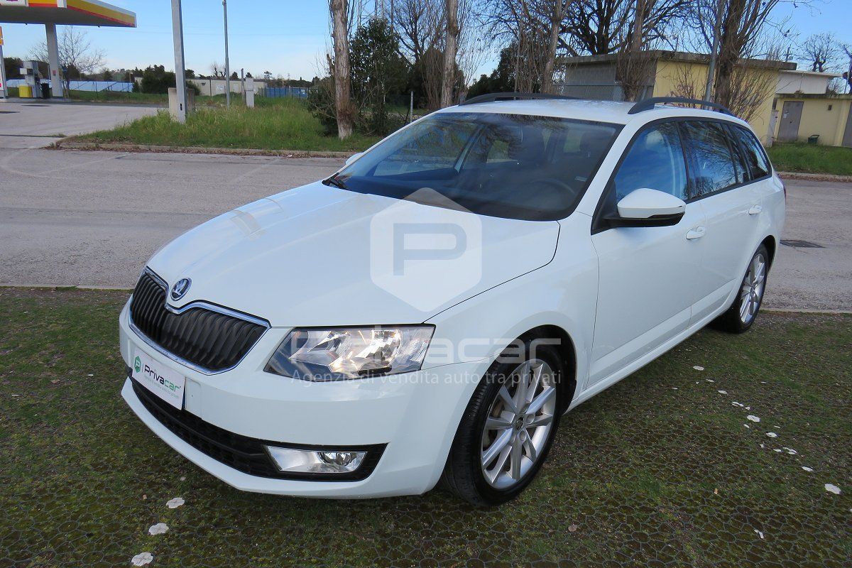 SKODA Octavia 1.6 TDI CR 110 CV Wagon Executive