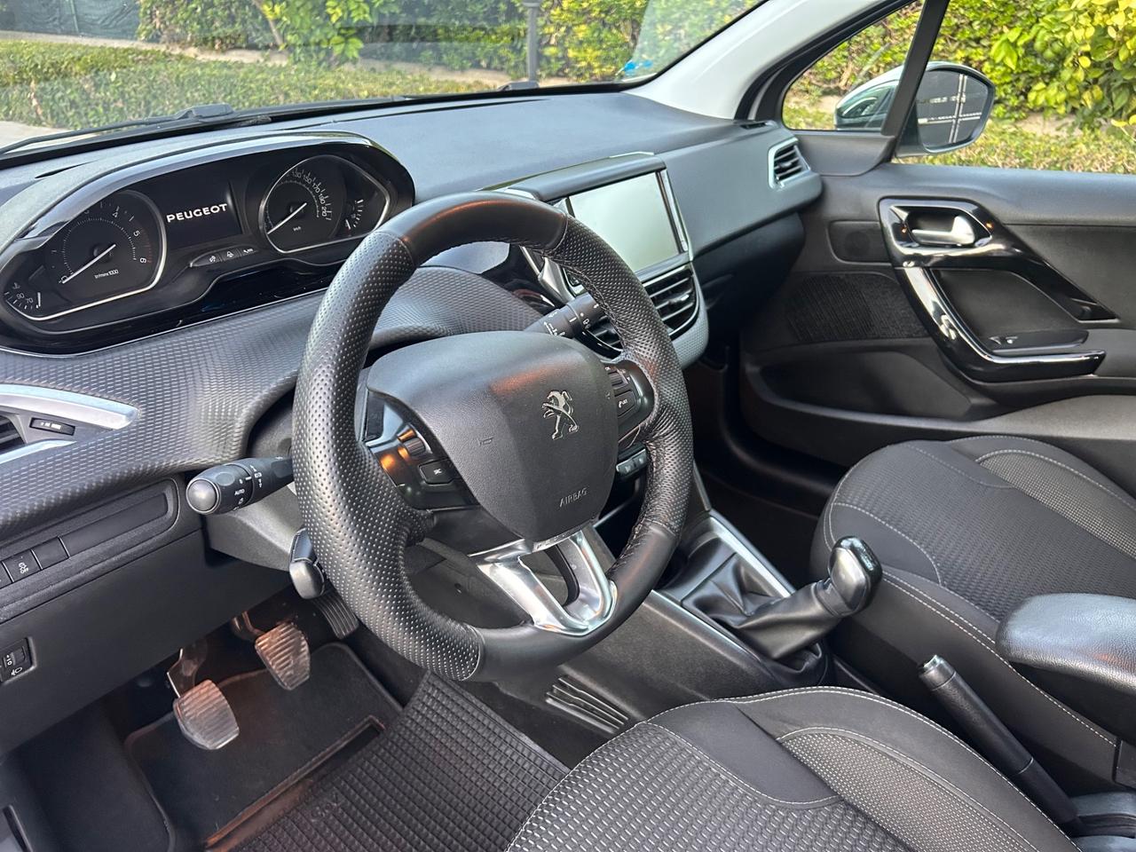 Peugeot 208 BlueHDi 75 5 porte Allure