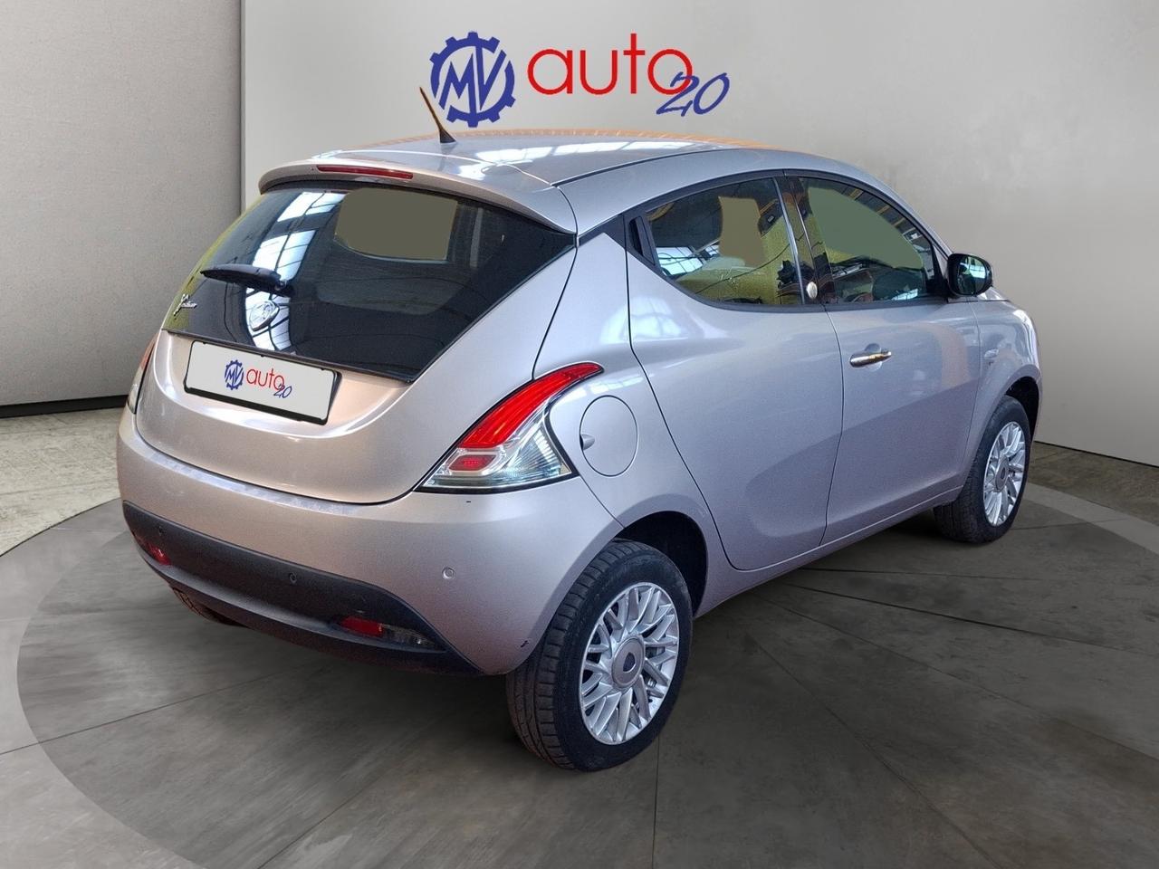 Lancia Ypsilon 0.9 TwinAir 85 CV 5 porte Metano Ecochic Gold