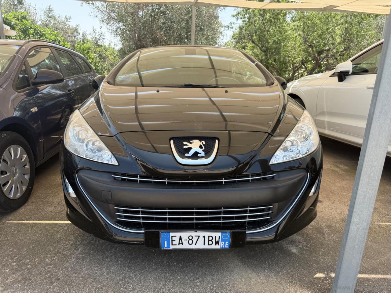 PEUGEOT 308 2.0 HDi 140 CV CC Féline