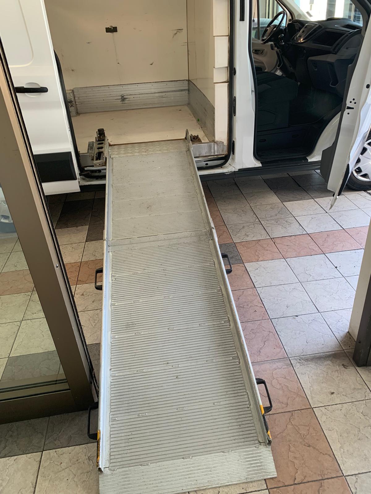 FORD TRANSIT FURGONE ISOTERMICO