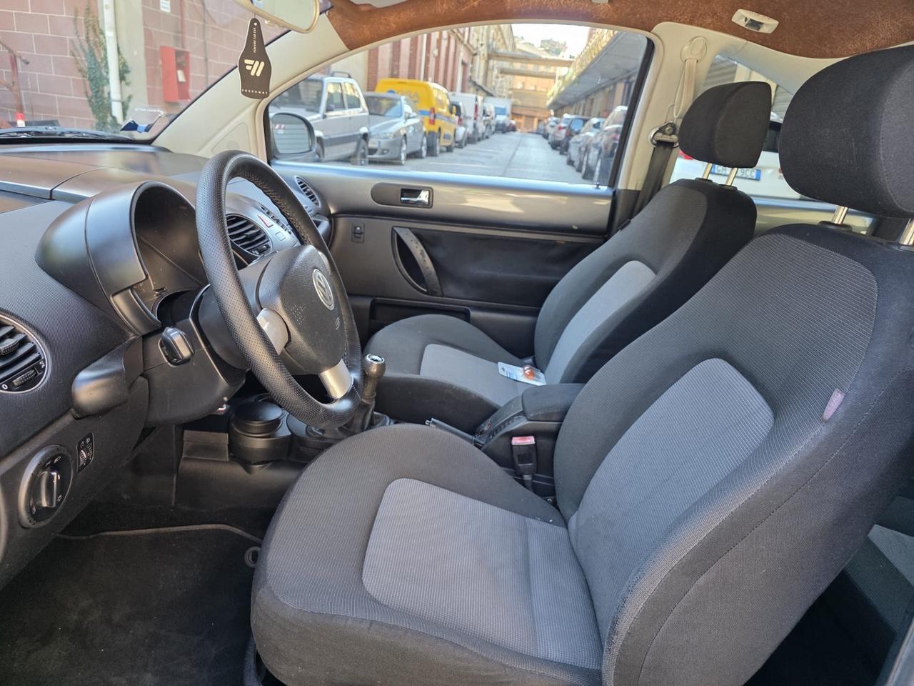 Volkswagen New Beetle 1.6 benzina 102CV 2007