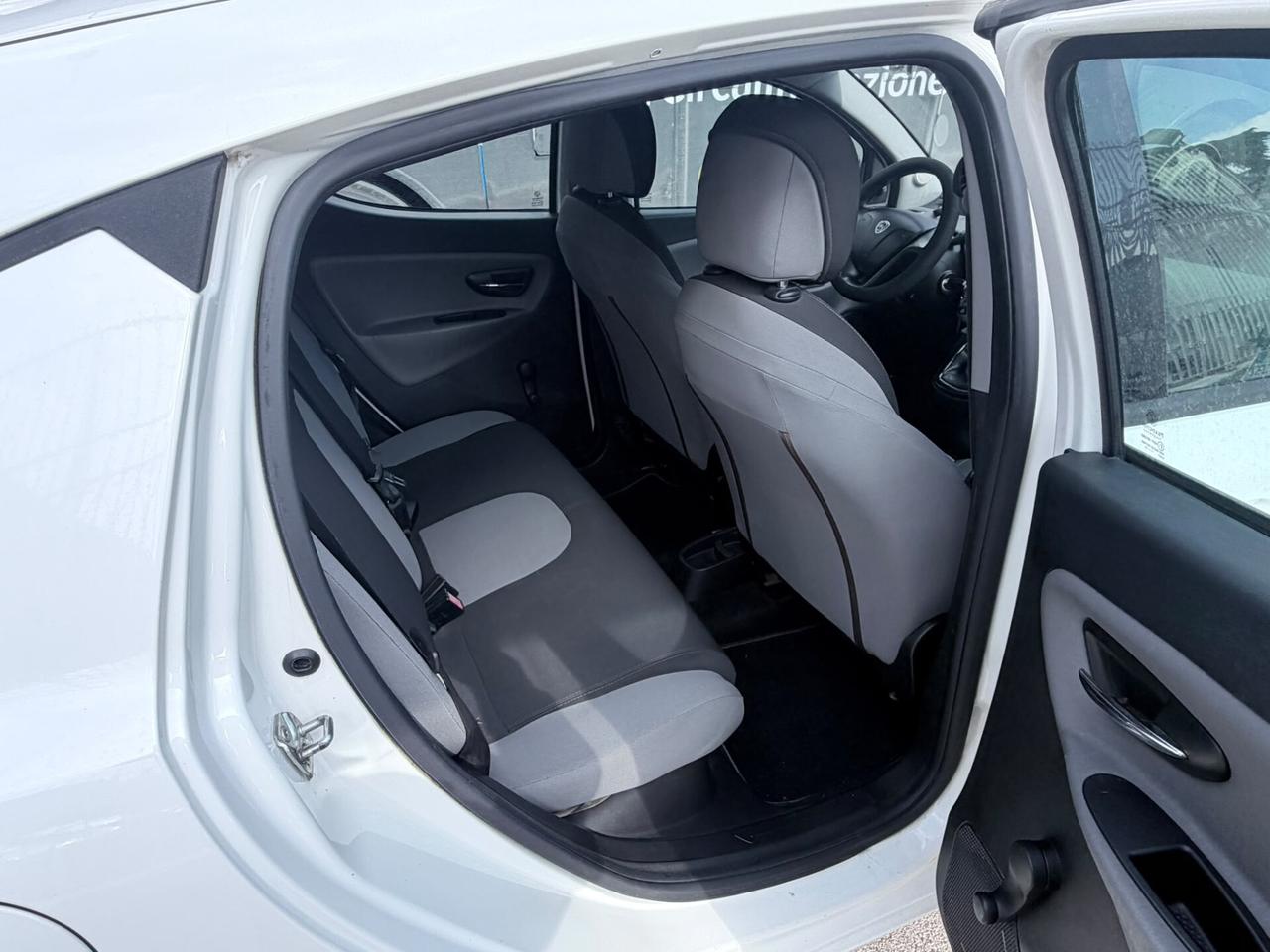 Lancia Ypsilon 1.2 69 CV 5 porte GPL Ecochic Gold