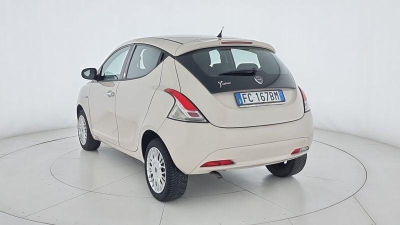 Lancia Ypsilon 1.2 69 CV 5 porte GPL Ecochic Silver