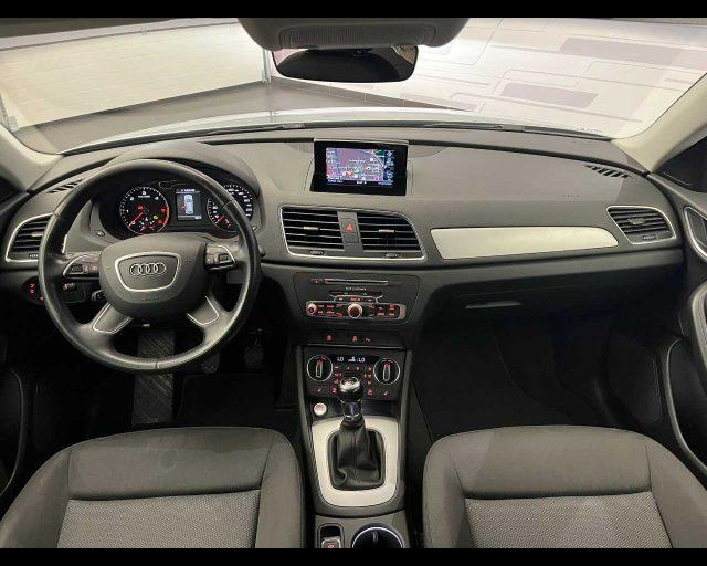 AUDI Q3 2.0 TDI 120 CV Business