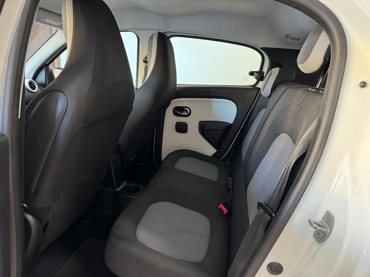 Renault Twingo 2016 Lovely NEOPATENTATI NAVI