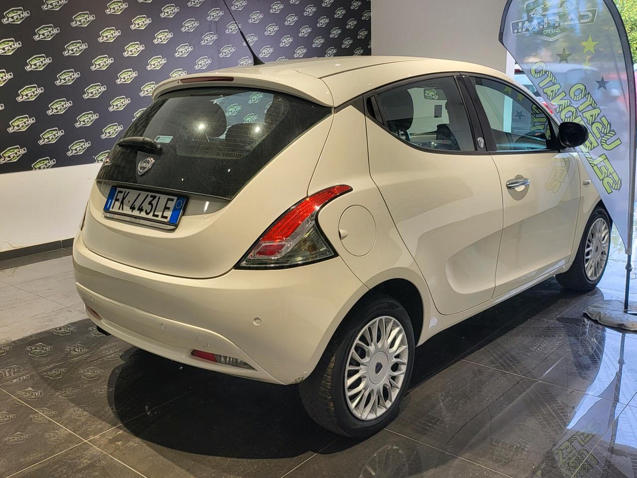 Lancia Ypsilon - 2017 1.2 69 CV GPL Ecochic Gold