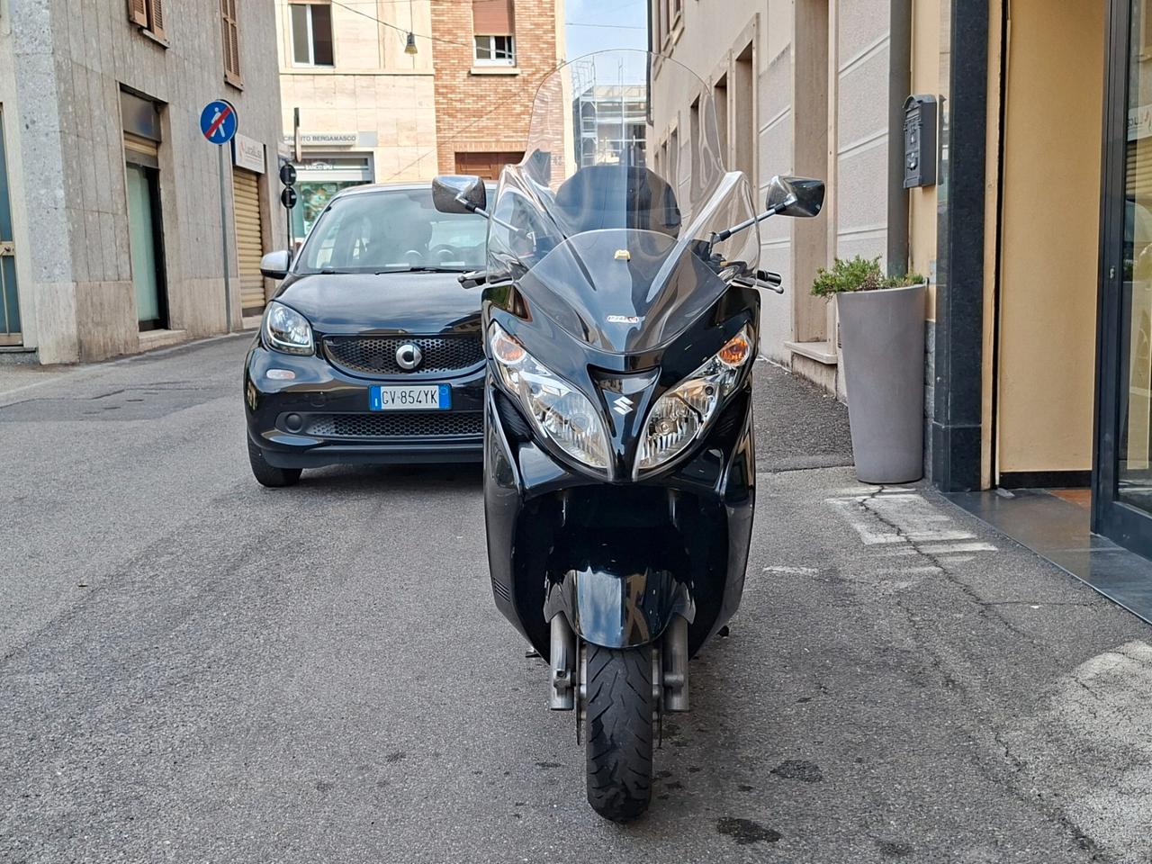 Suzuki Burgman 400 Elegance