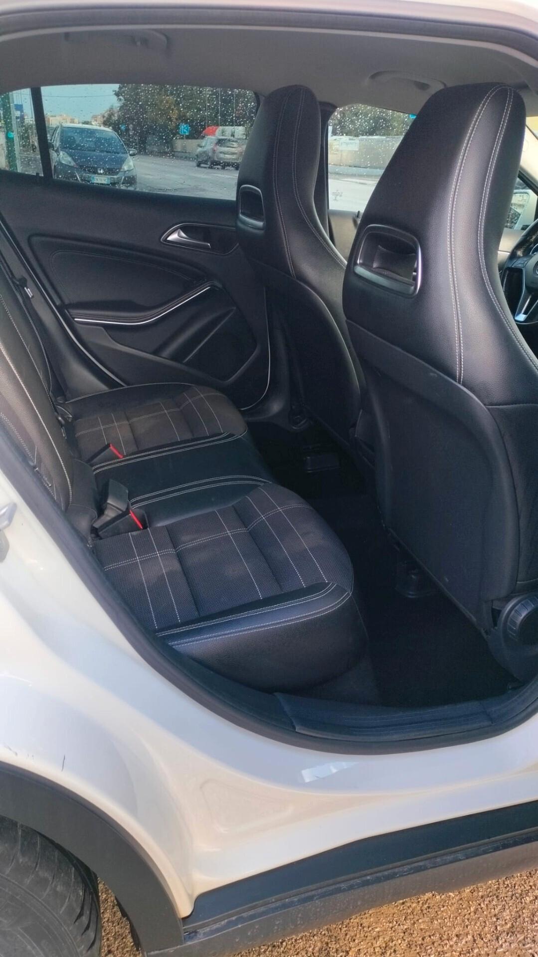 Mercedes-benz GLA 200 CDI Automatic 4Matic Premium