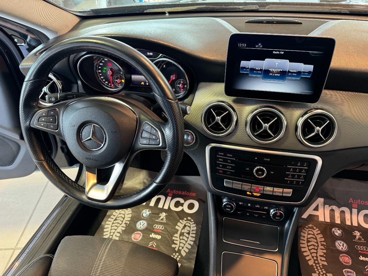 MERCEDES - Classe GLA - GLA 200 d Automatic Premium