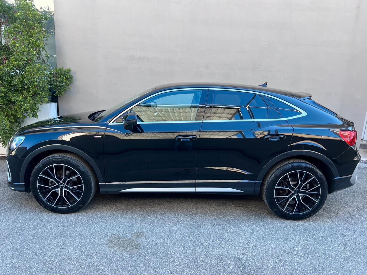 Audi Q3 Sportback SPB 35 2.0 tdi S line edition s-tronic LED/CAMERA/20; PERFETTA!!
