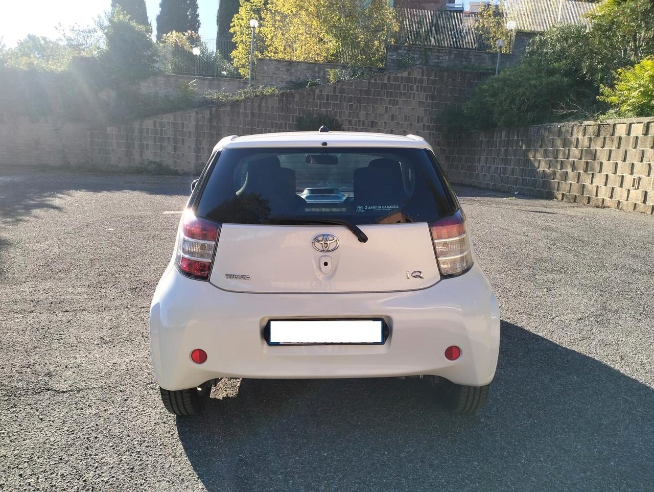 Toyota iQ 1.0 Sol Cerchi Sensori post. KM 145000.