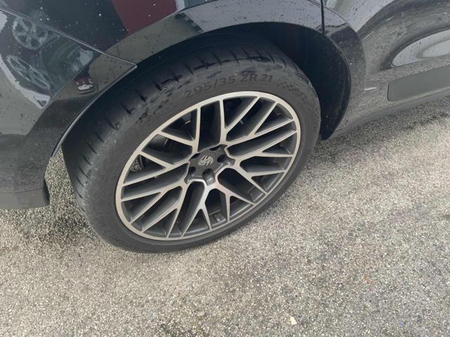 PORSCHE Macan 2.0