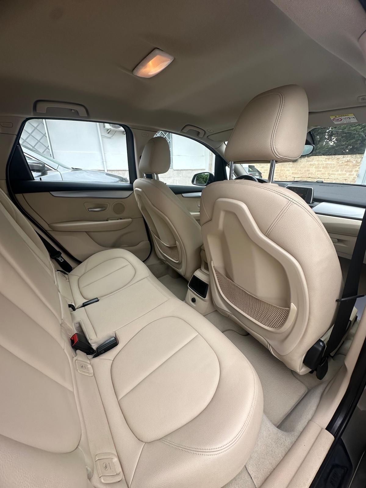 Bmw 2er Active Tourer 218d Active Tourer Luxury