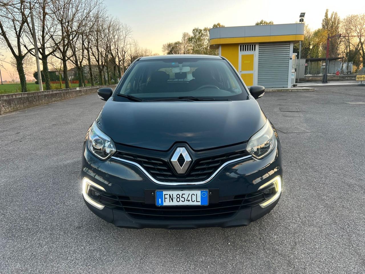 Renault Captur dCi 8V 90 CV EDC Initiale Paris